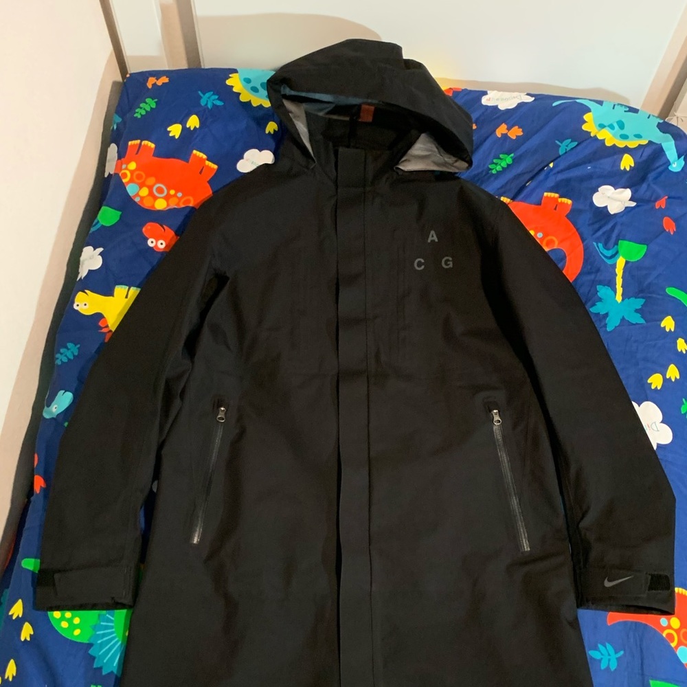 Nike Nikelab ACG 3 in 1 Men’s Version hard to find